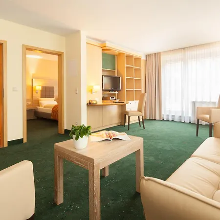 Отель Suite Hotel Leipzig 4*